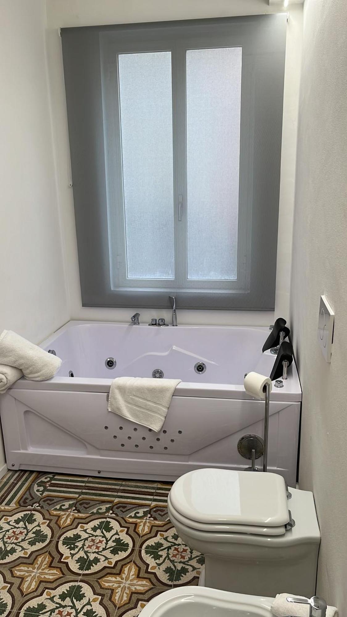 מנפרדוניה Rosarias Rooms מראה חיצוני תמונה